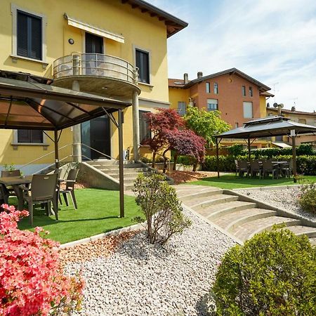 Ortensia Penthouse Leonardo Academy, Mxp & Laghi Сесто Календе Екстериор снимка